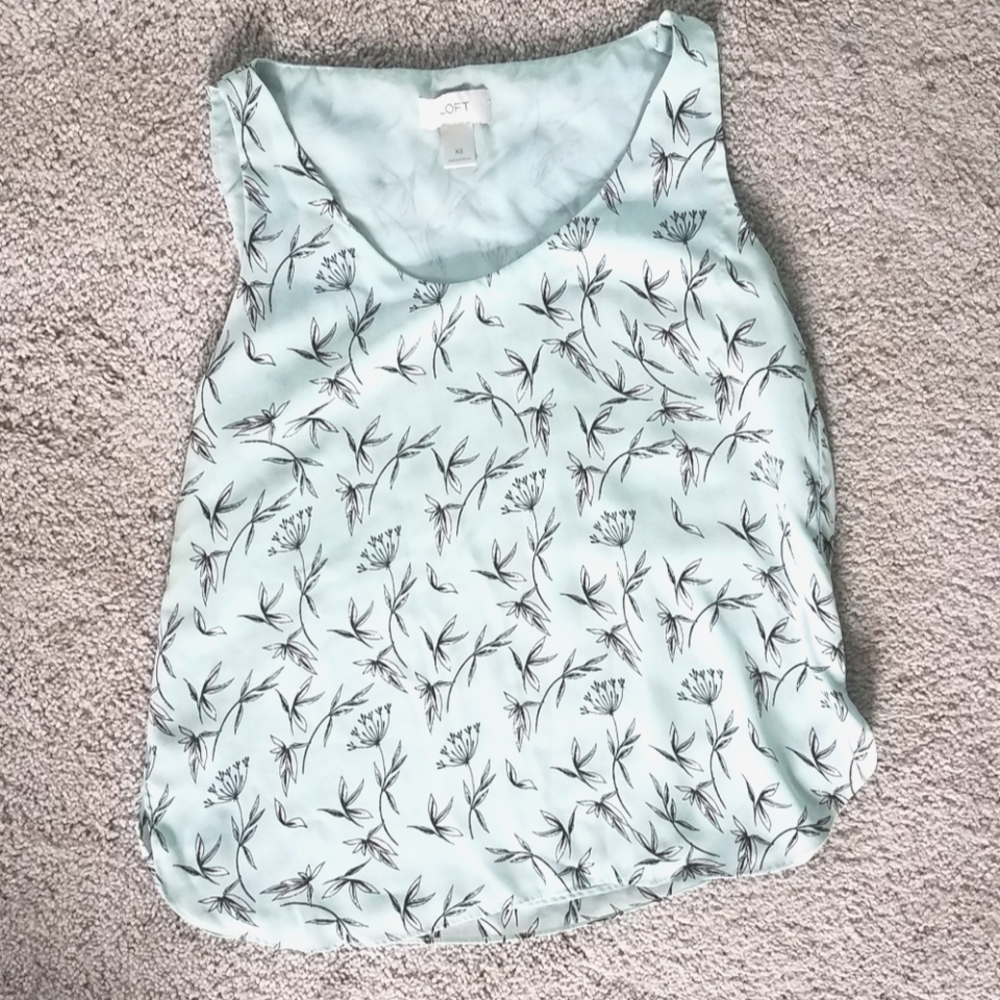 Loft mint green floral sleeves blouse